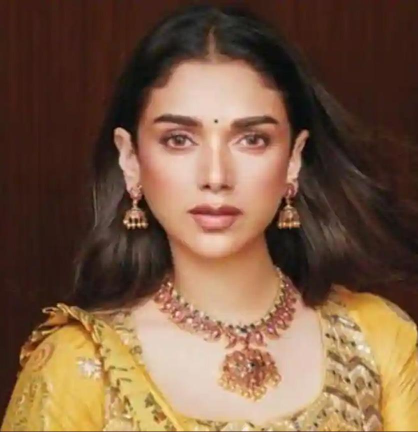 aditi-rao-hydari-actress-album