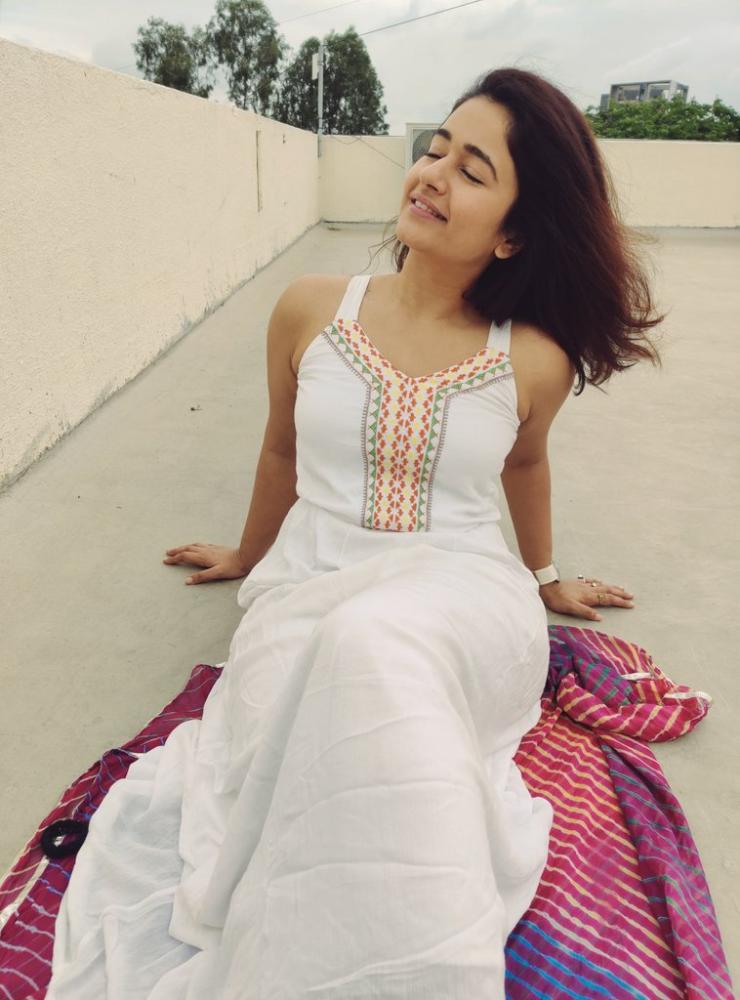 poonam-bajwa-gallery