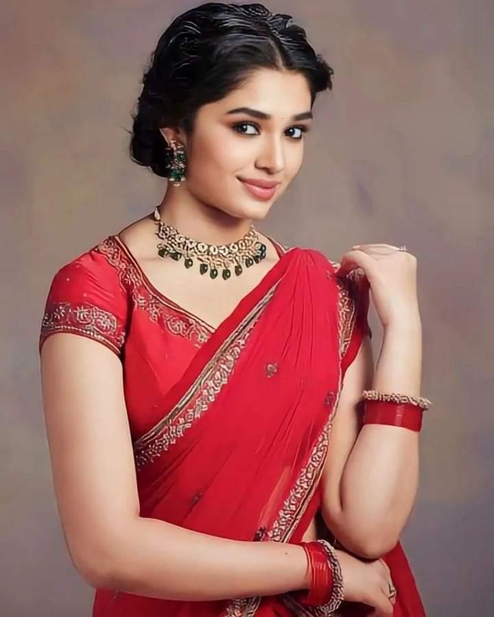 krithi-shetty-actress-cute-photos