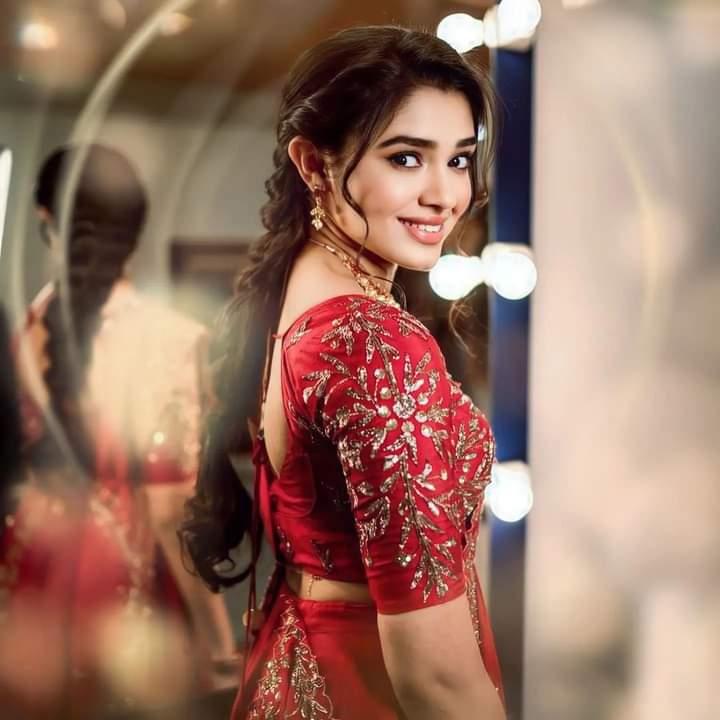 krithi-shetty-actress-cute-photos