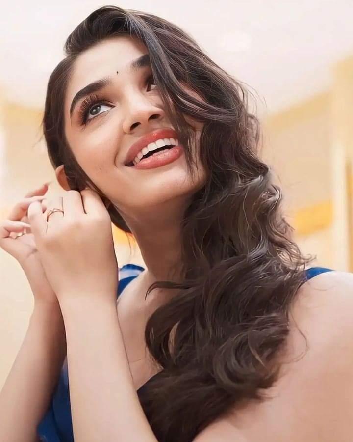 krithi-shetty-actress-cute-photos