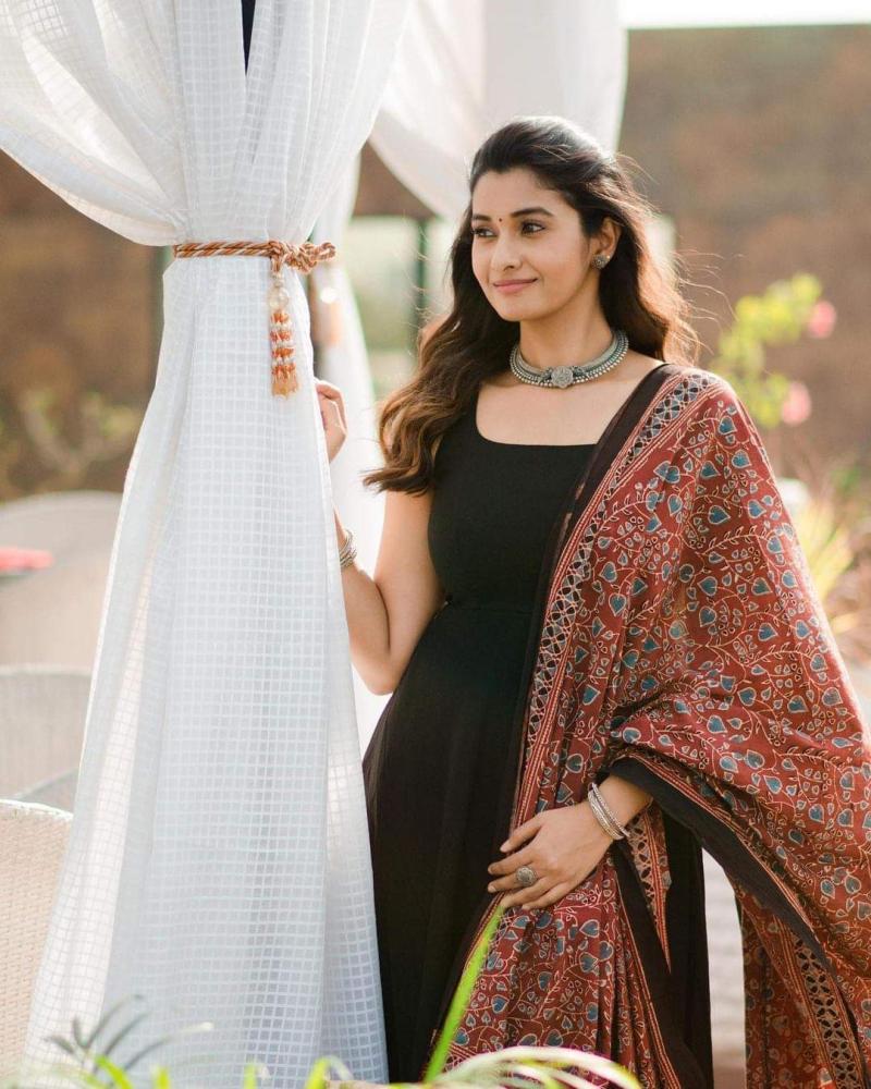 priya-bavani-sankar-actress-latest-clicks