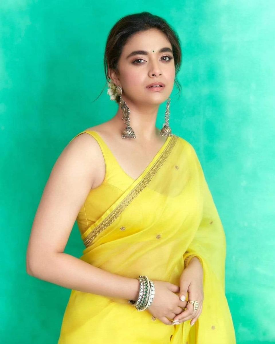 gorgeous-keerthy-suresh-latest-photos