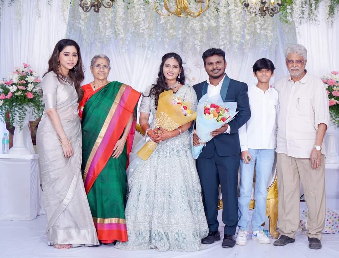 siren-movie-director-anthony-bhagyaraj-wedding-engagement-photos