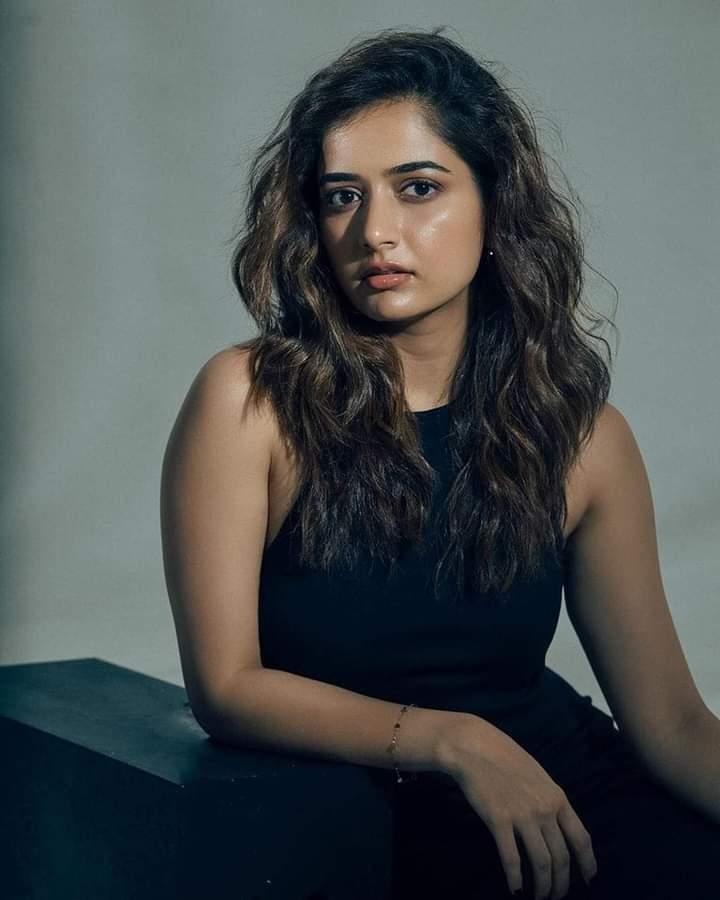 ashika-ranganath-hot-photos