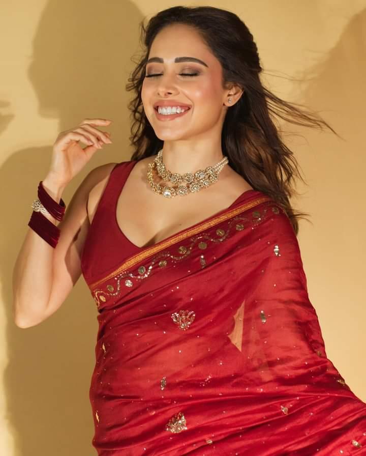 nushrratt-bharuccha-hot-photos