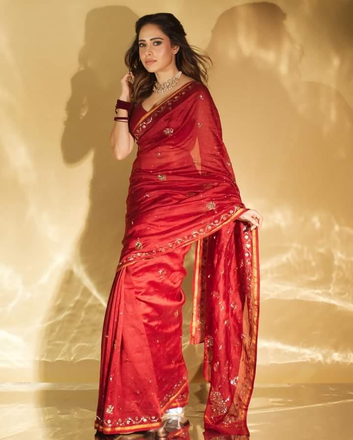 nushrratt-bharuccha-hot-photos