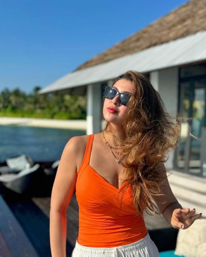 sonarika-bhadoria-hot-photos
