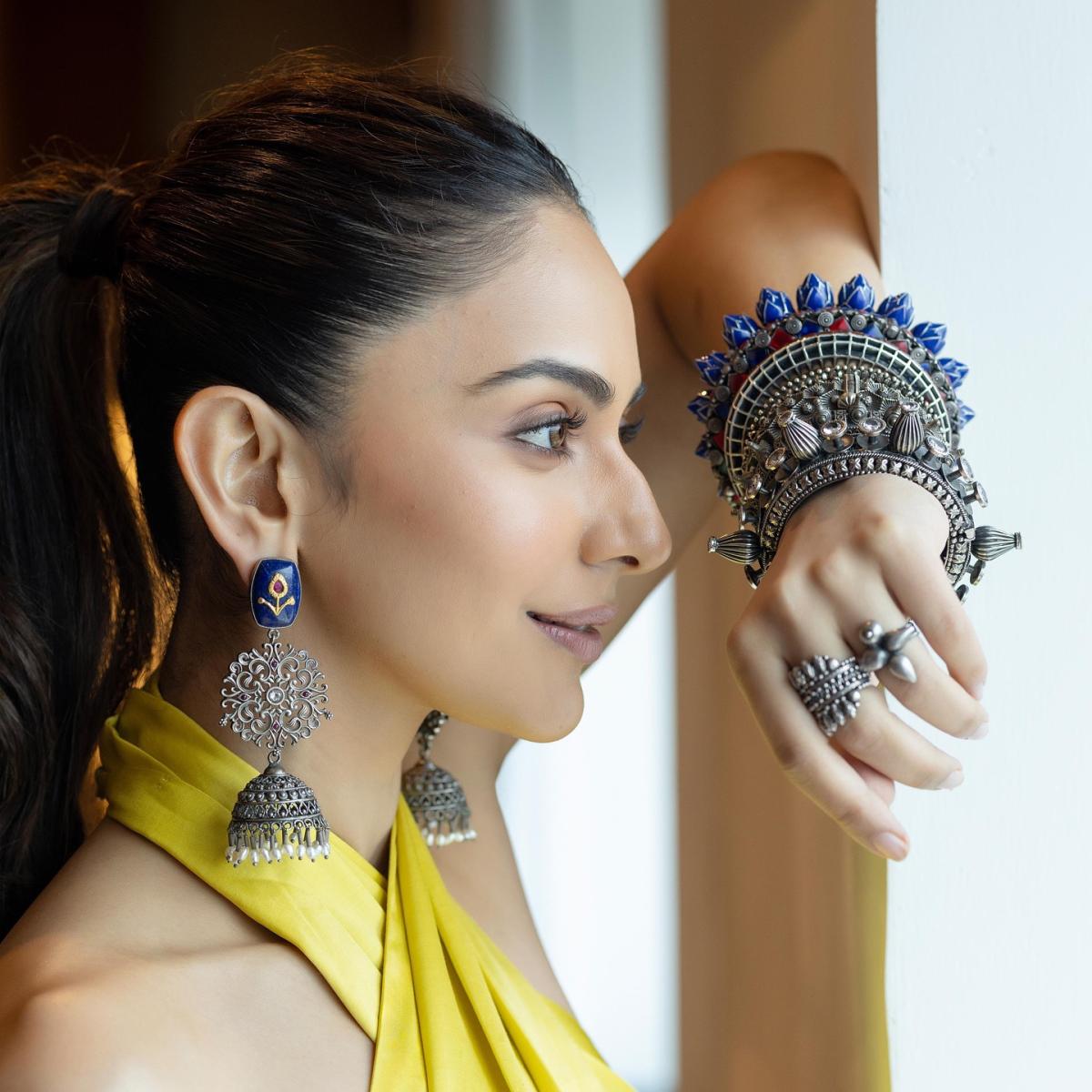 preeti-singh-hot-photos
