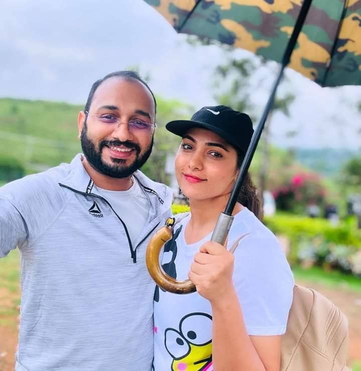 actress-banu-family-photos