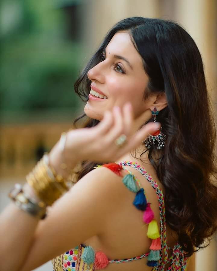 divya-khossla-beauty-style-photos