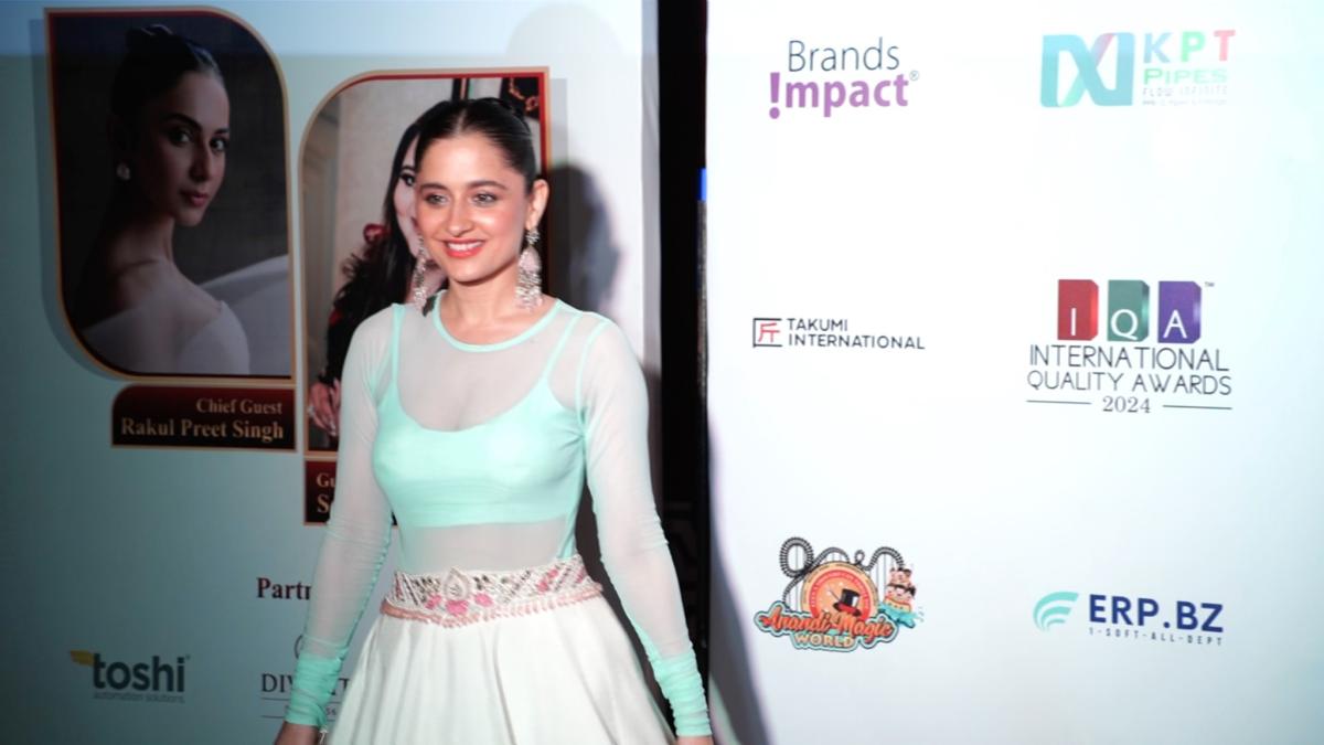sanjeeda-sheikh-dazzled-on-the-red-carpet-at-the-3rd-edition-of-the-international-quality-awards
