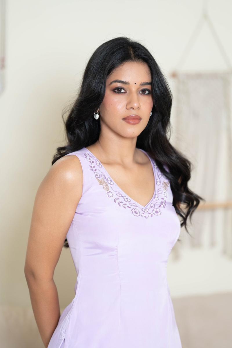 mirnalini-ravi-beauty-photos