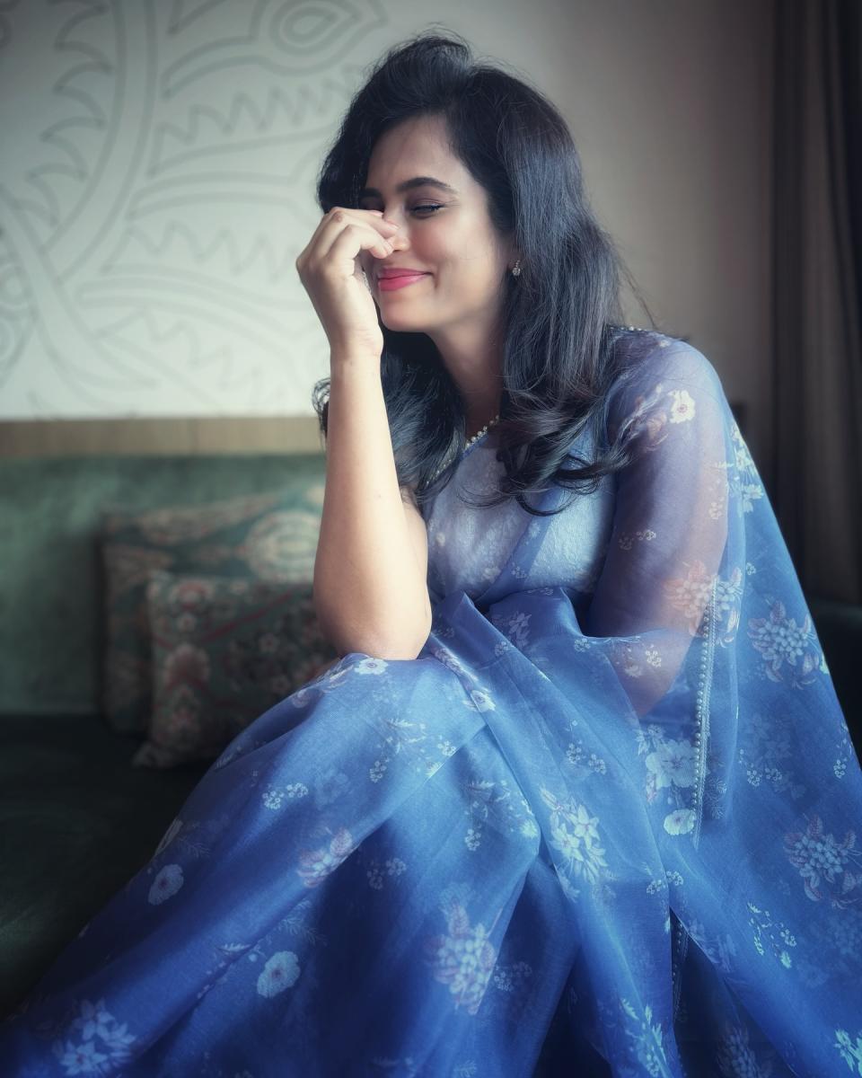 ramya-pandian-hot-sarees