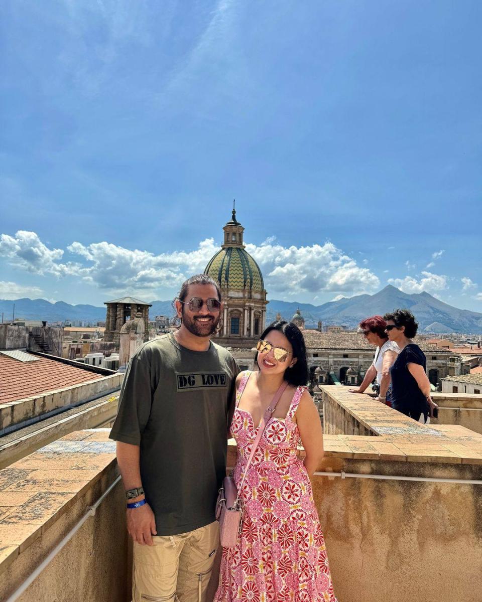 ms-dhoni-and-sakshi-dhoni-italy-vacation-photos