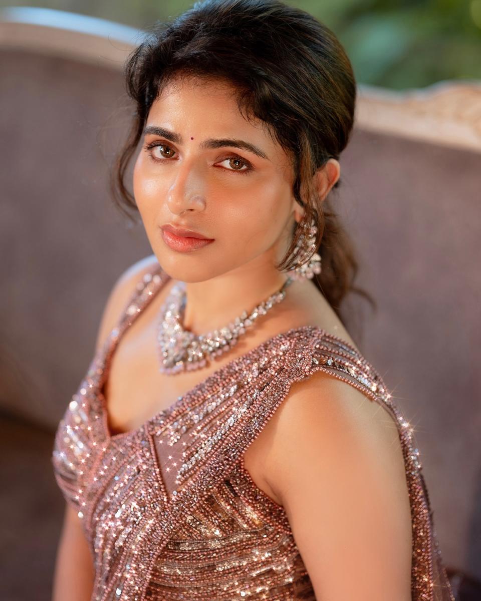 iswarya-menon-hot-photos