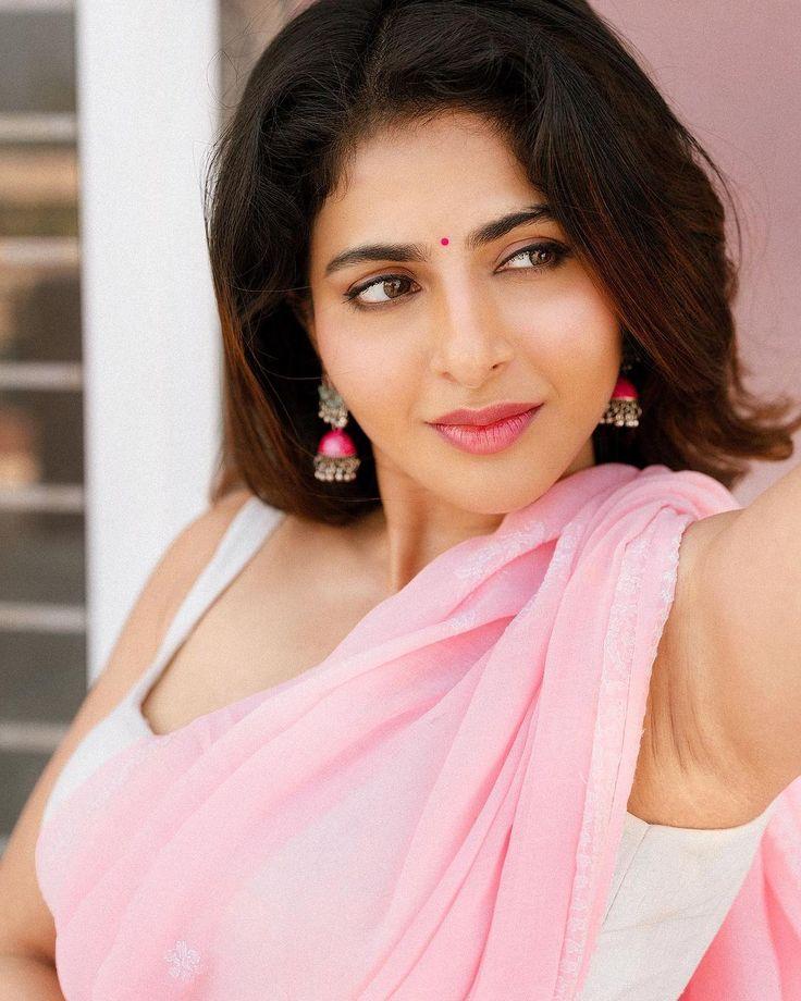 actress-ishwarya-menon-photos