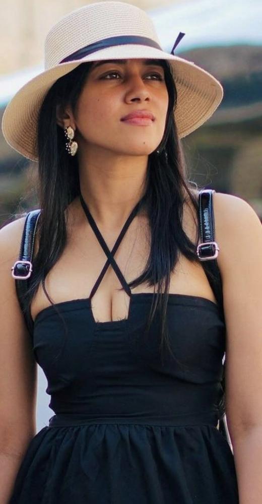 actress-mirnalini-ravi-cute-photos