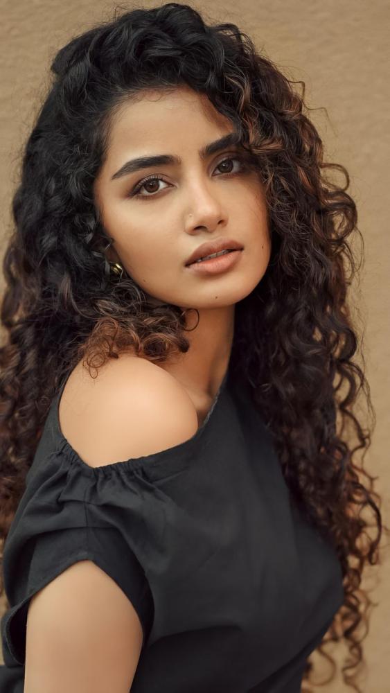 actress-anupama-parameswaran-photos
