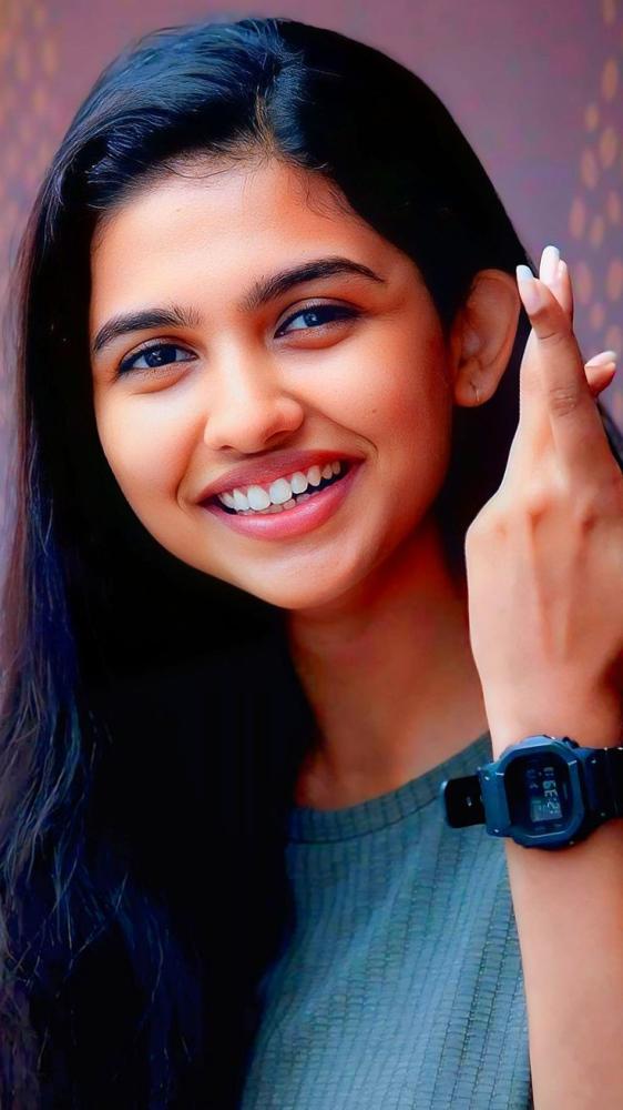 actress-mamitha-baiju-photos