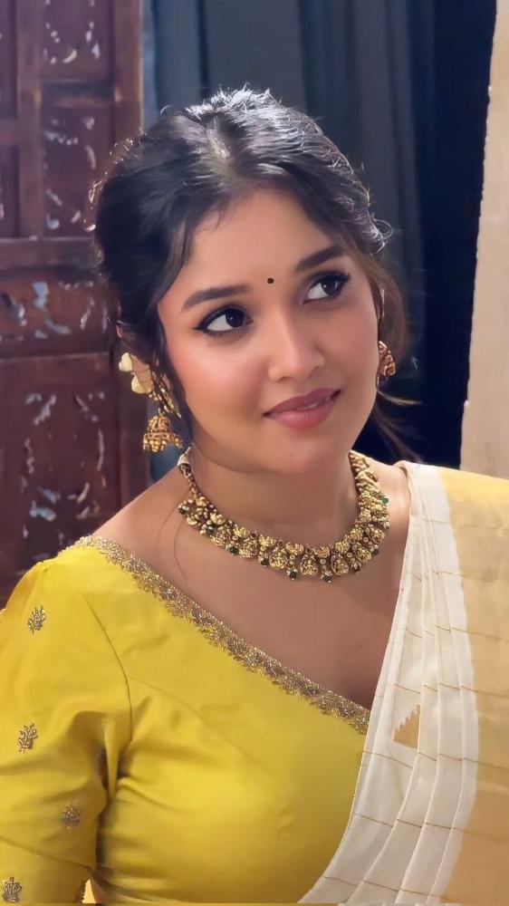 anikha-surendran-photos