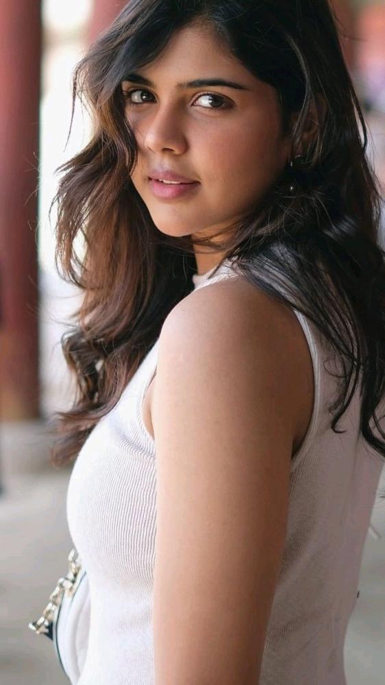 actress-kalyani-priyadharshan-photos