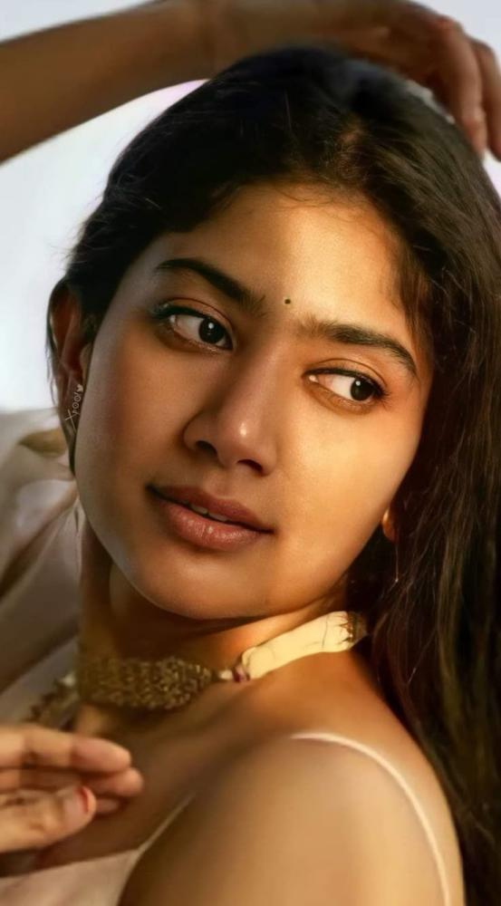 actress-sai-pallavai