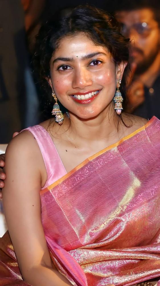 actress-sai-pallavai