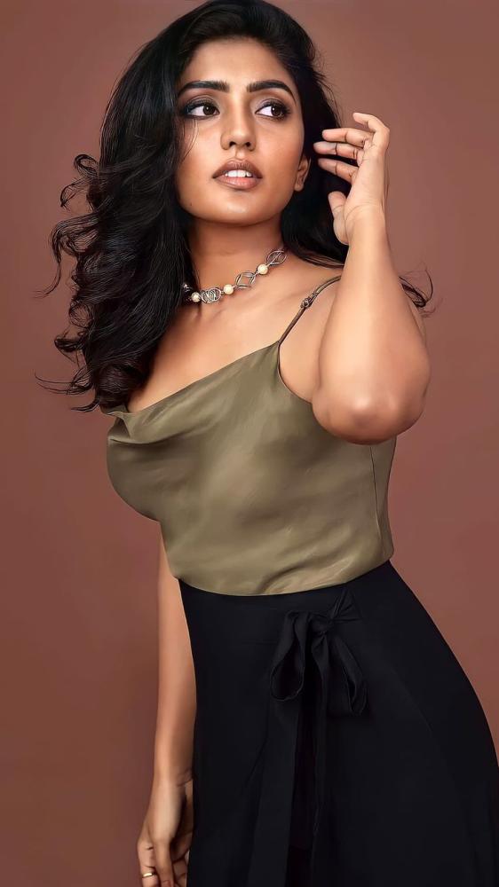 actress-eesha-rebba-photos