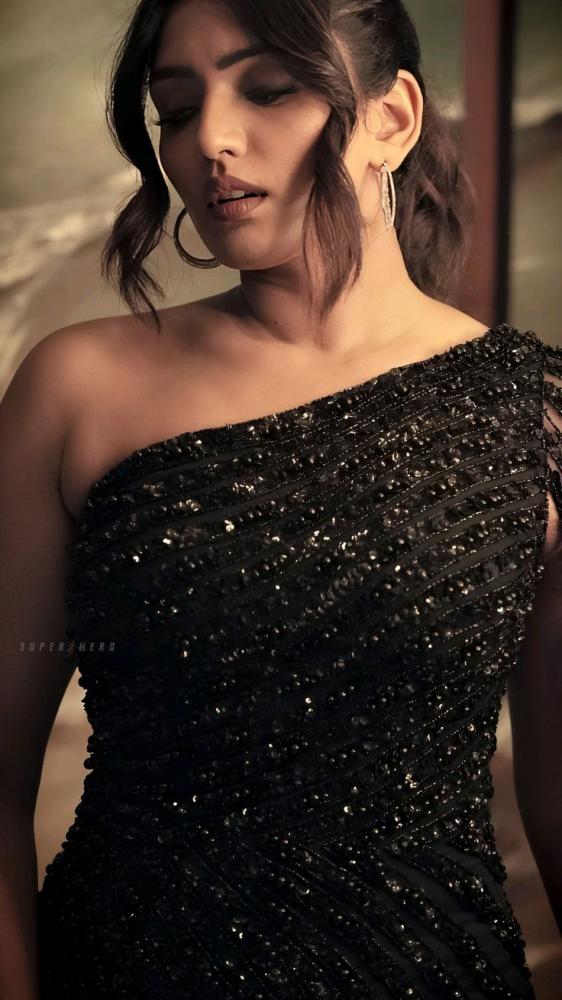 actress-eesha-rebba-photos
