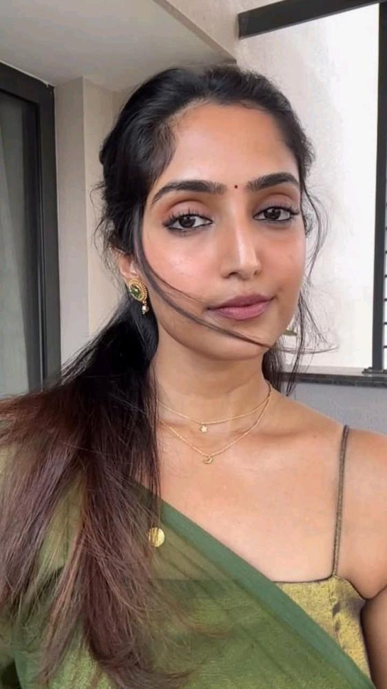 reba-monica-john-hot-photos