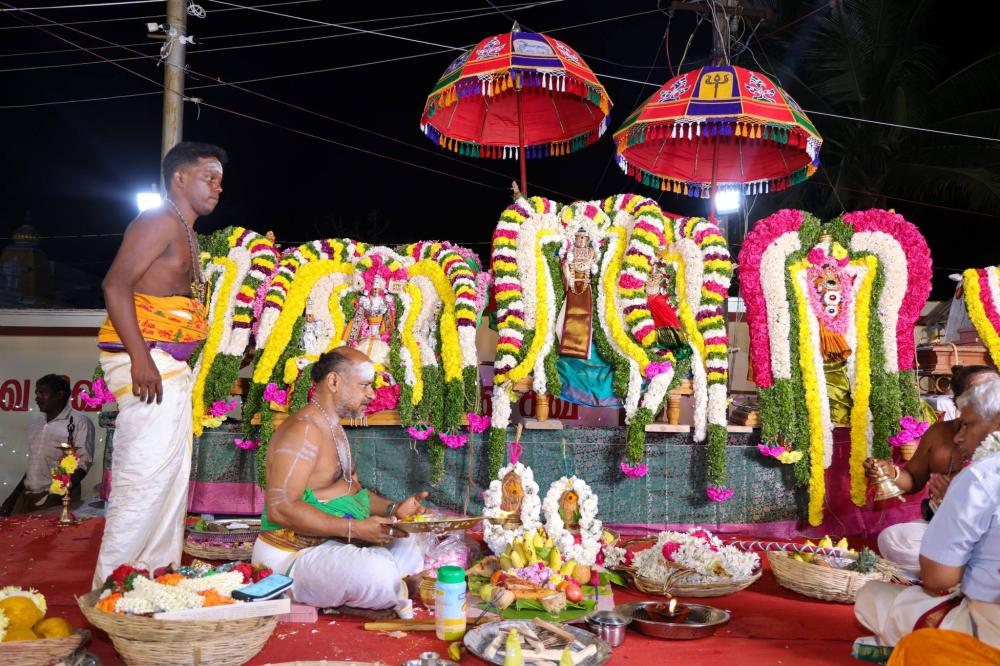munnur-adavaleeswarar-temple-kumbabishegam