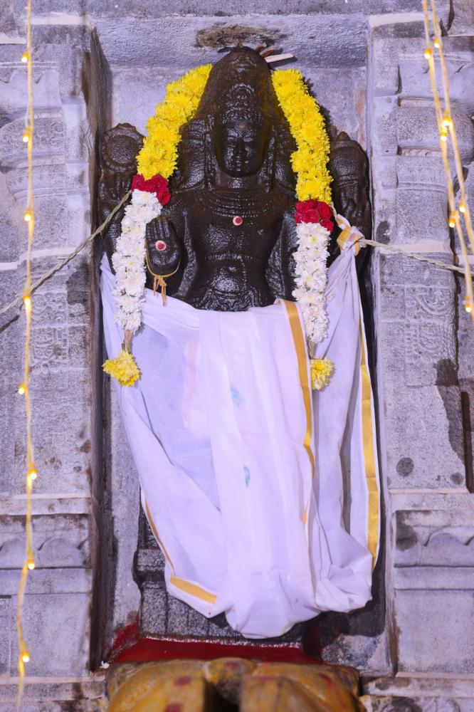 munnur-adavaleeswarar-temple-kumbabishegam