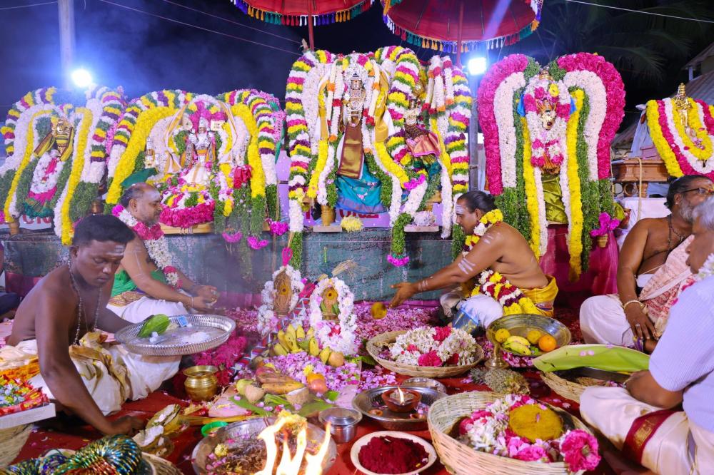 munnur-adavaleeswarar-temple-kumbabishegam