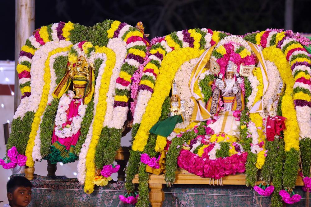 munnur-adavaleeswarar-temple-kumbabishegam