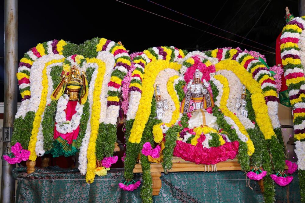 munnur-adavaleeswarar-temple-kumbabishegam