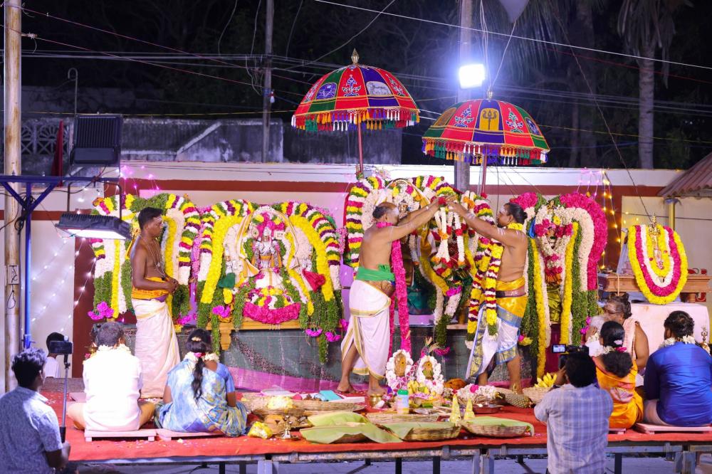 munnur-adavaleeswarar-temple-kumbabishegam