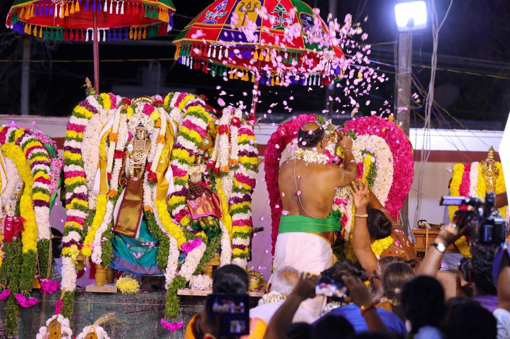 munnur-adavaleeswarar-temple-kumbabishegam