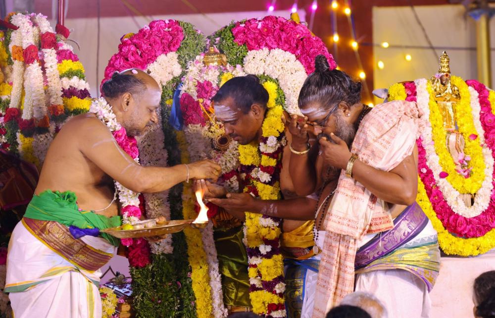 munnur-adavaleeswarar-temple-kumbabishegam