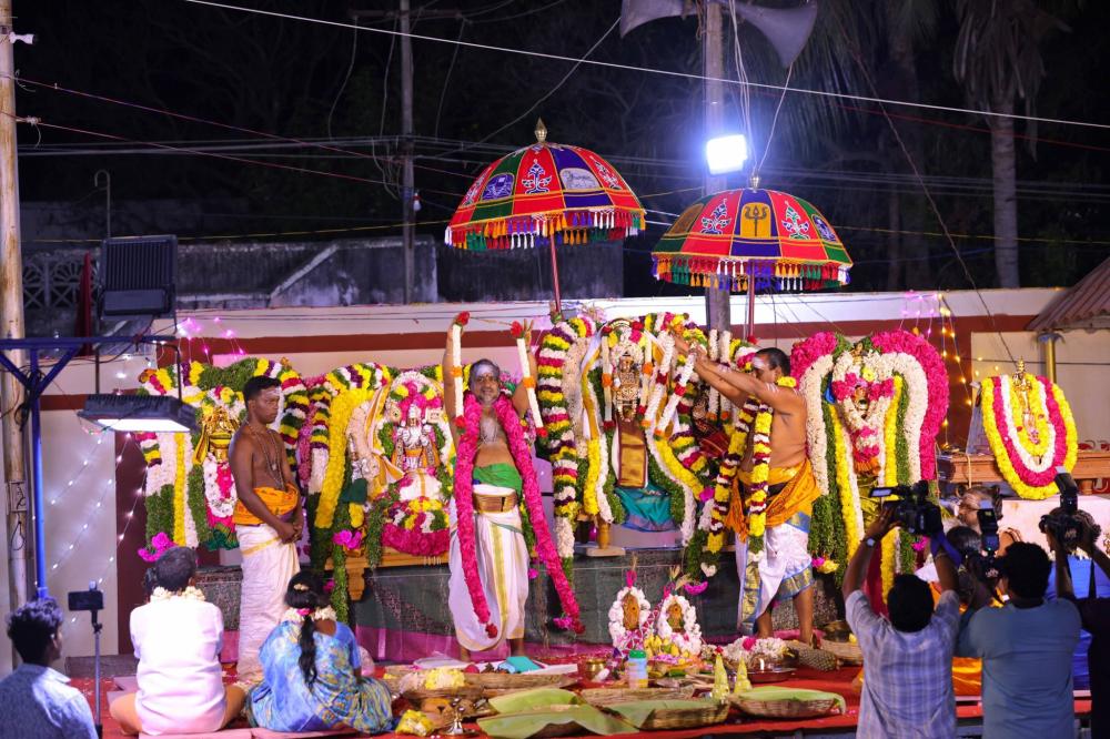 munnur-adavaleeswarar-temple-kumbabishegam