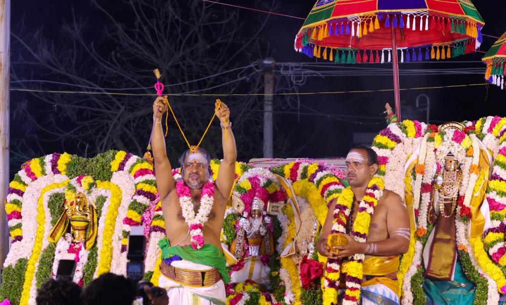 munnur-adavaleeswarar-temple-kumbabishegam