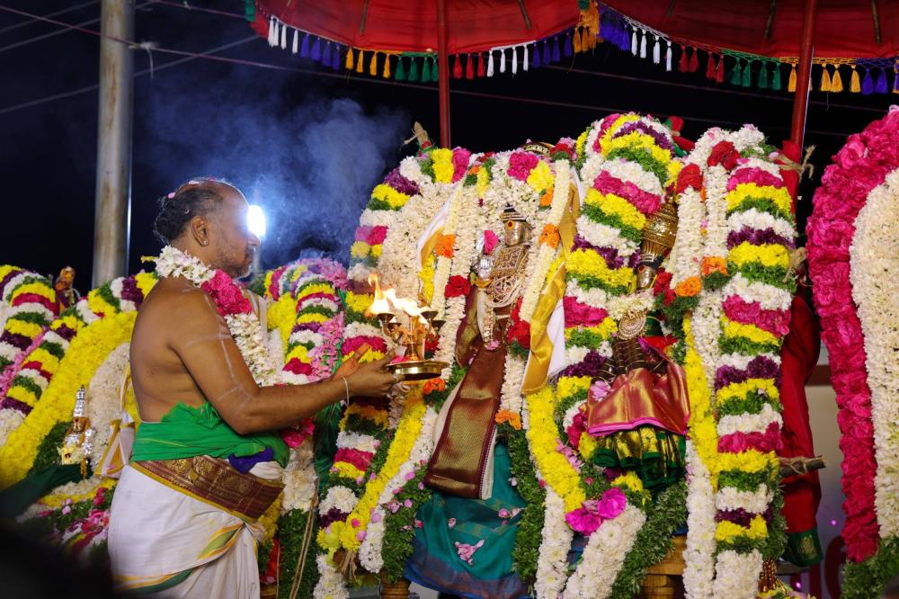 munnur-adavaleeswarar-temple-kumbabishegam