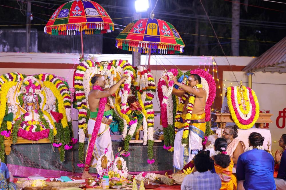 munnur-adavaleeswarar-temple-kumbabishegam