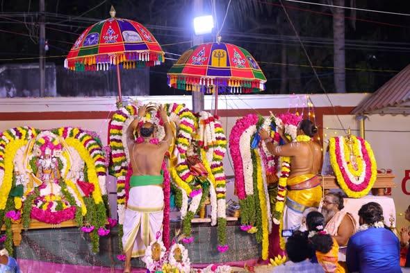 munnur-adavaleeswarar-temple-kumbabishegam