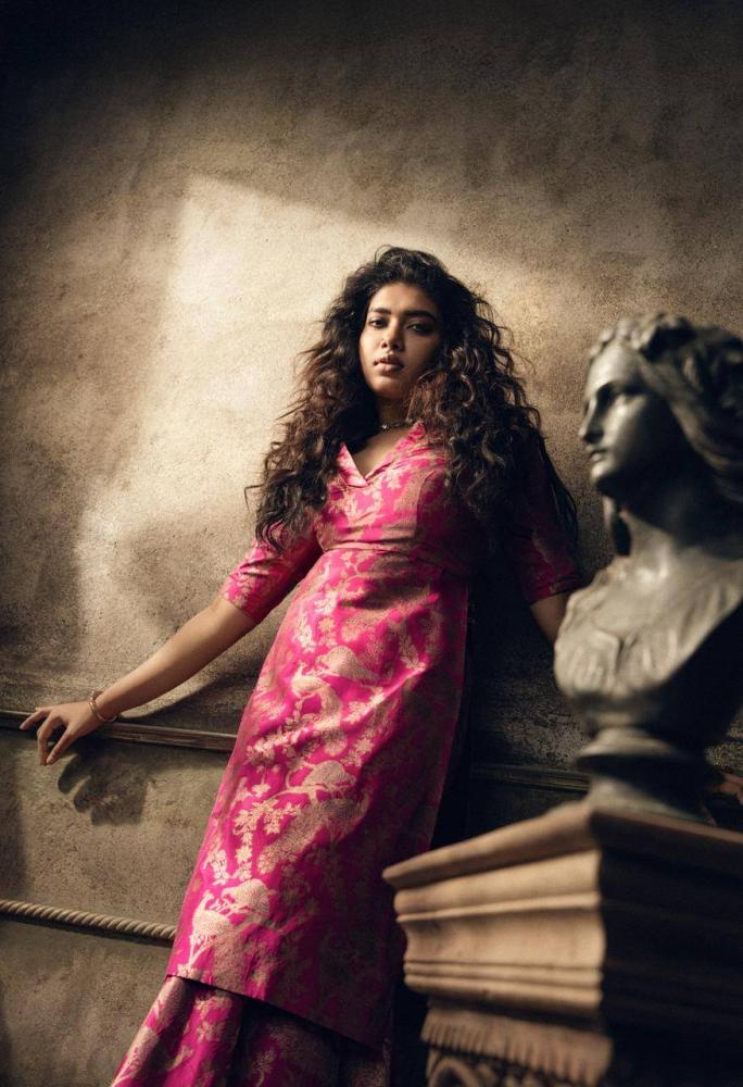 actress-dushara-vijayan-latest-photo-shoot