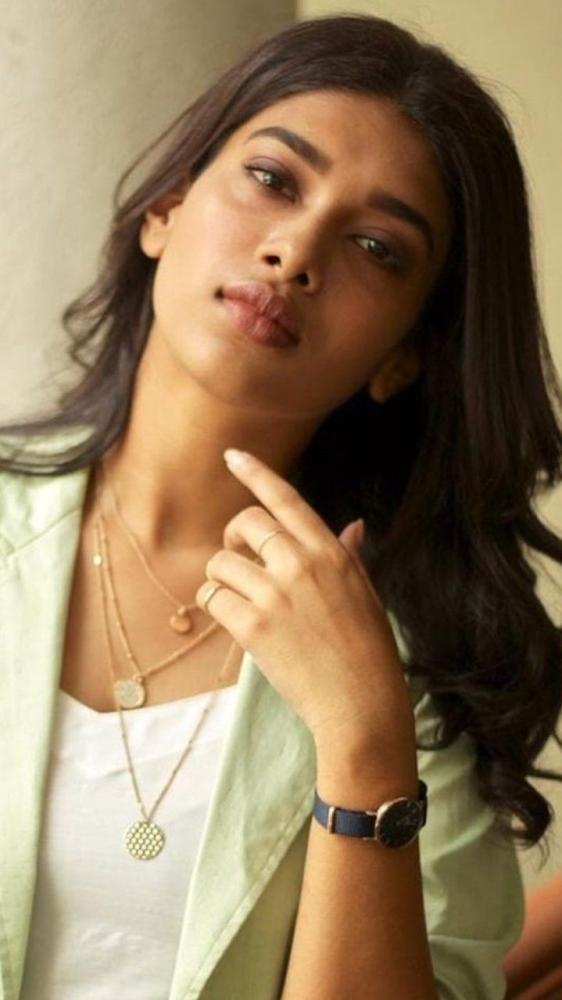 actress-dushara-vijayan-latest-photo-shoot