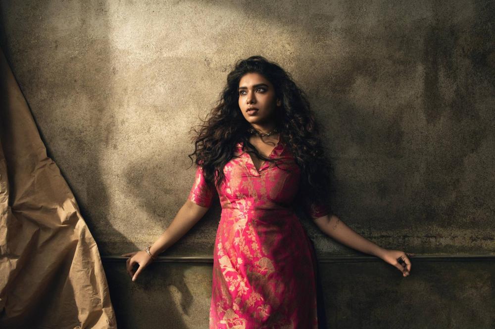 actress-dushara-vijayan-latest-photo-shoot