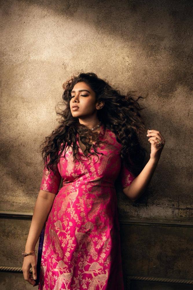 actress-dushara-vijayan-latest-photo-shoot