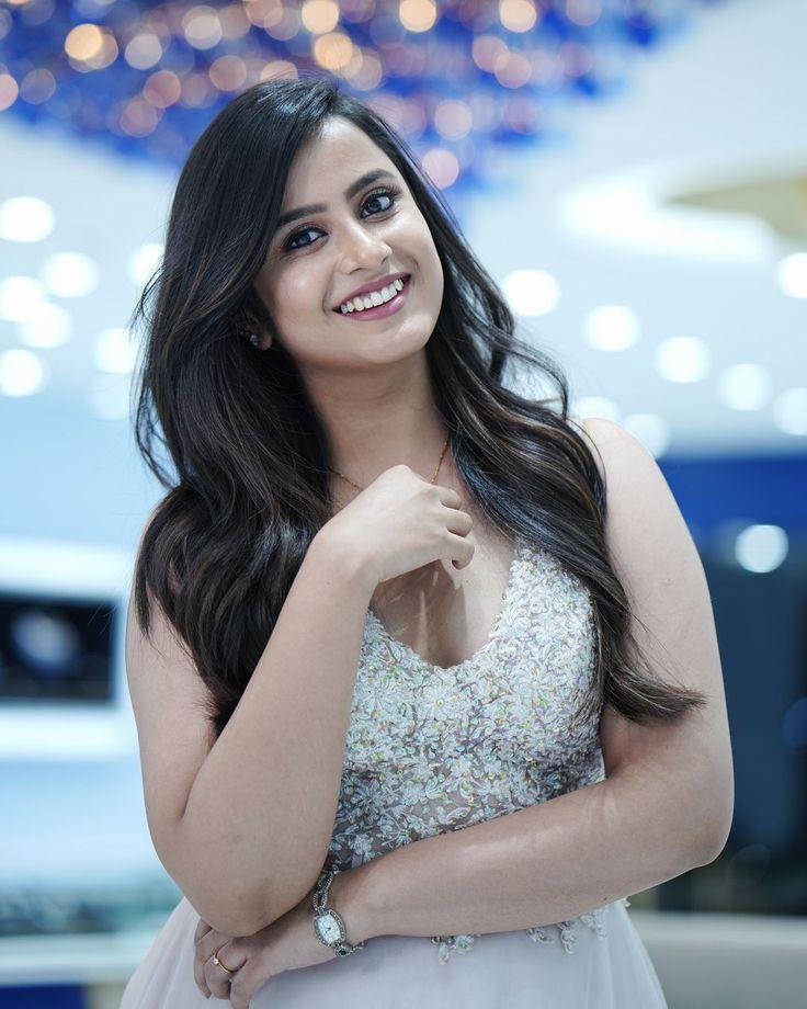 actress-sheetal-gauthaman-photos