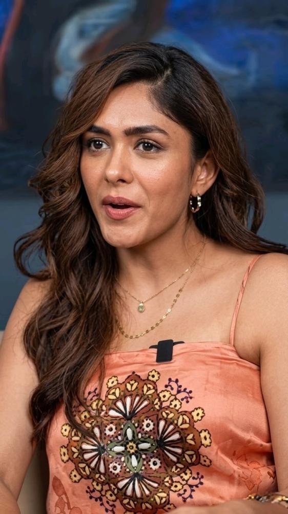 actress-mrunal-thakur-photos